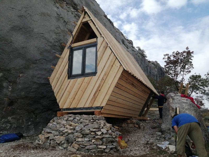 SHELTER FOR CLIMBERS IN THE SECTOR REBRO – BLAGAJ