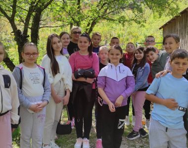 Održana Edukacija Sa Ciljem Pomovisanja Prijateljstva I Razumijevanja Među Osnovnim školama U Mostaru